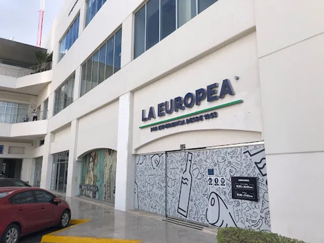 La Europea Plaza Hollywood