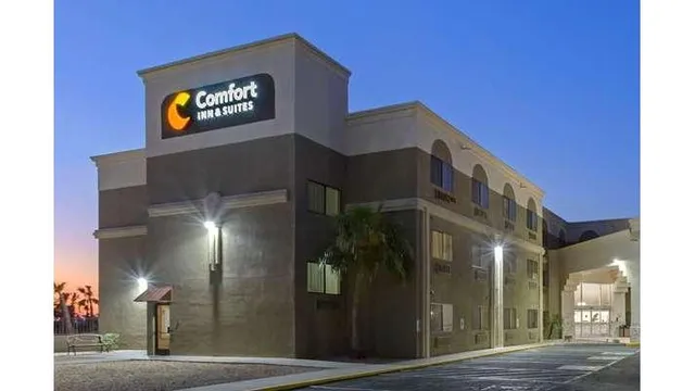 Comfort Inn & Suites Surprise Near Sun City West