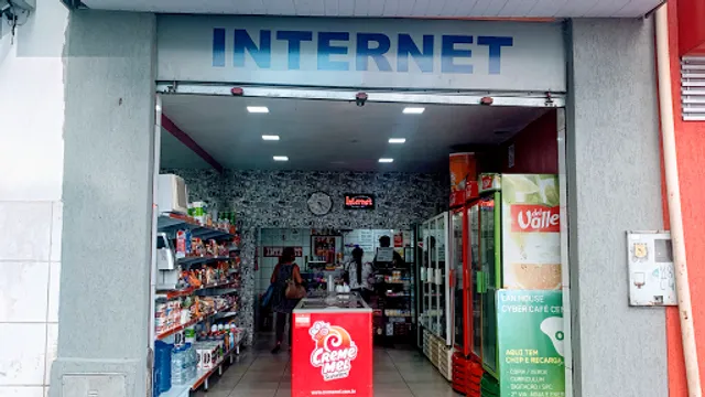 Cyber Café Central (Lan House)