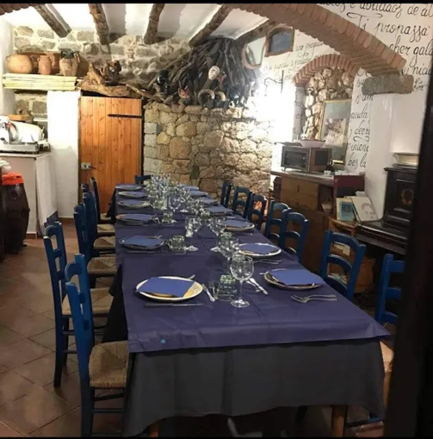 Home Restaurant Sa horte de su Poeta