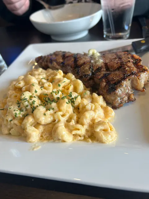 Paul’s Steakhouse and Grille