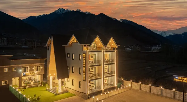 Hotel Falcon Heights