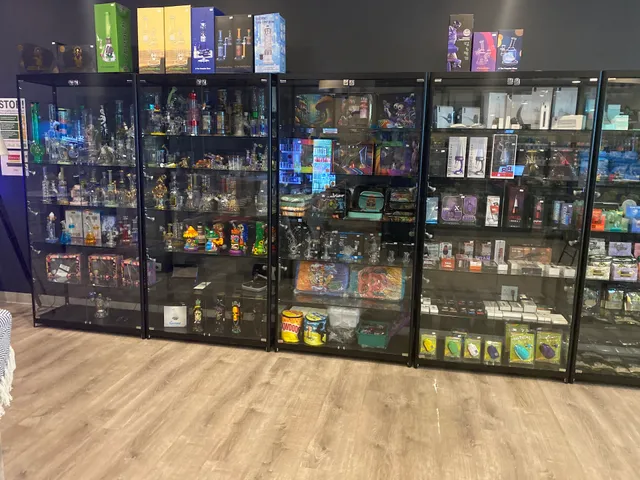 Buddy's Cafe & Smoke Shop