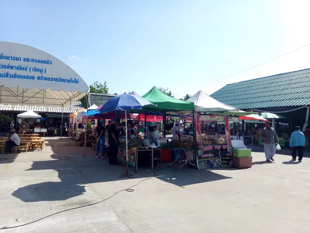 Pracha Rat Floating Market, Bang Bai Mai