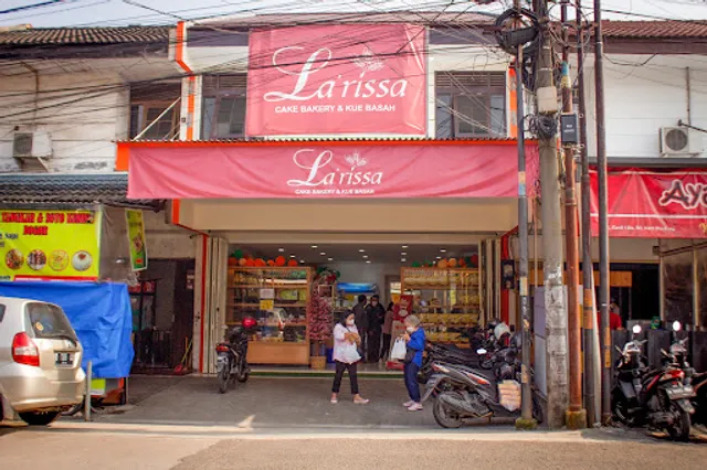 Larissa Cake Bakery & Kue Basah