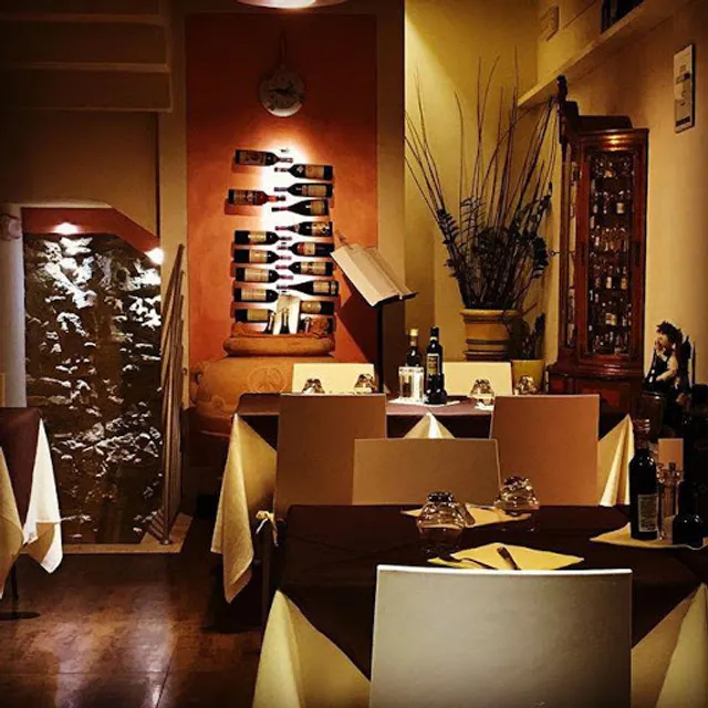 Trattoria L'Ombelico del Mondo "Il Barrino" di Montisi