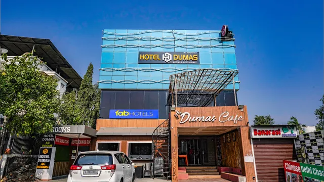 FabHotel Prime Dumas