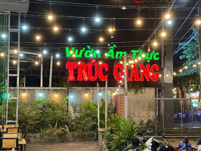 Vườn Ẩm Thực Trúc Giang