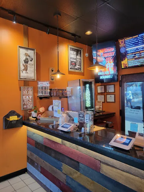 Piggy's BBQ, Wings & Fish