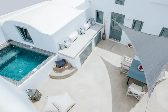 Il Melograno - Santorini traditional cave house