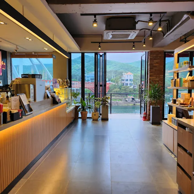 할리스커피 마산저도점