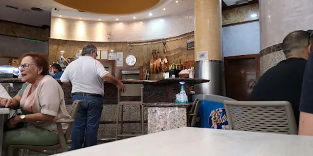 Cafetería los Villares II