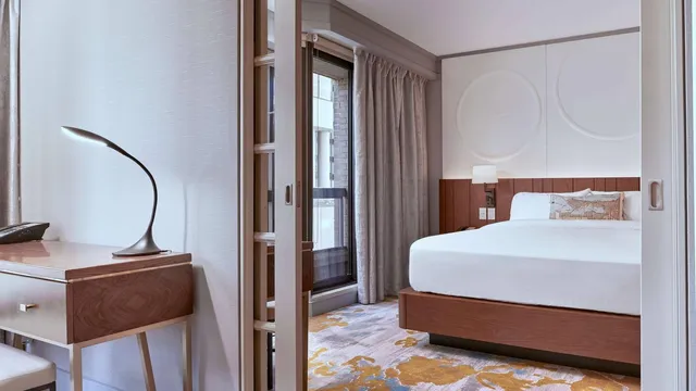 Metropolitan Hotel Vancouver