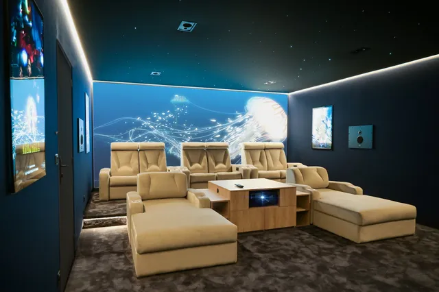 CcomOciné AsLord Création