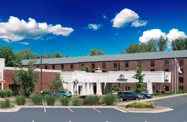 DoubleTree by Hilton Hotel Grand Rapids Airport