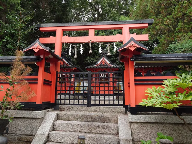 Naratsuhiko Jinja