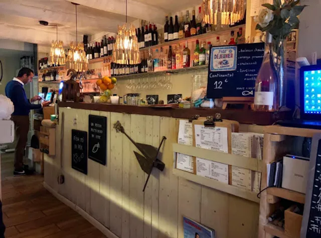 Le Petit Pointu - Poissons & Fruits de Mer St-Tropez