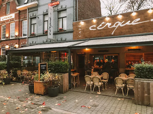 Cafe Cirque