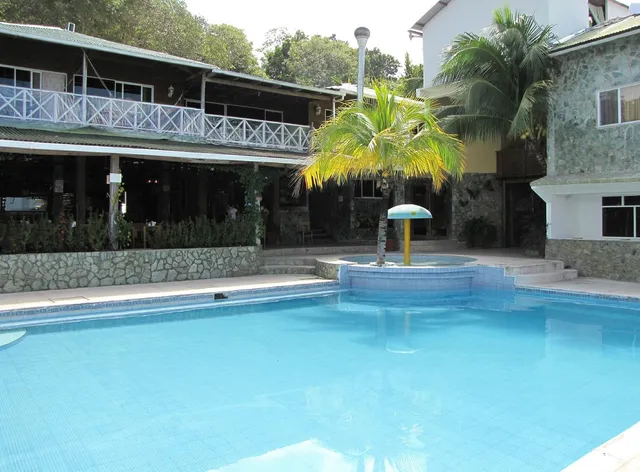 Hotel y Restaurante El Muelle