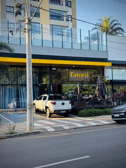 Estoril Coffee Shop - José Munia