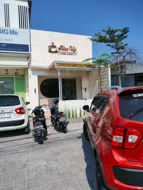 Tentang Kopi (Rise Up Coffee and Eatery)