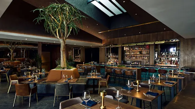 VIEW Restaurant & Lounge