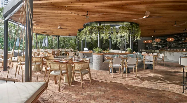 THE BRIX - Eatery & Bar Lounge