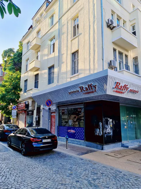 Апартаменти за нощувки в центъра на София - SofiaLuxRentals