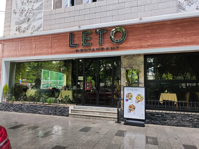 Zhengongfu Mingmen Building Shop