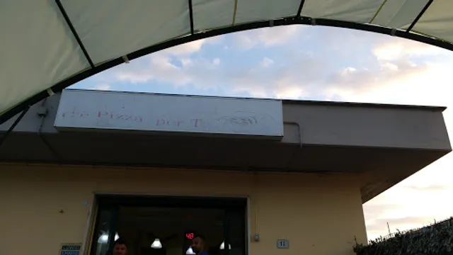 C'e Pizza Per Te