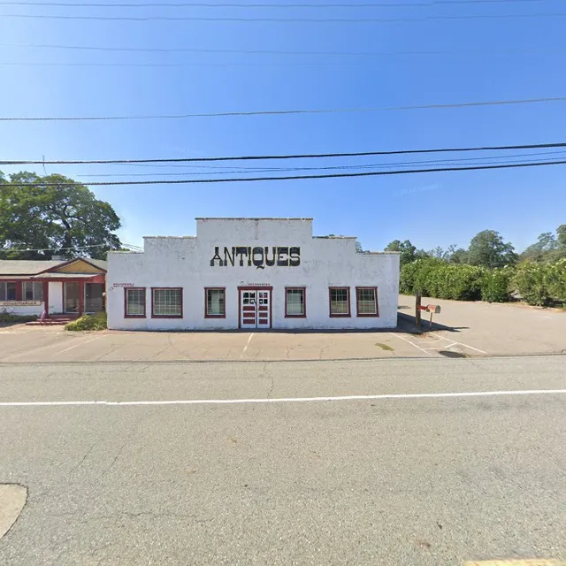 Drumm's Antiques & Auctions