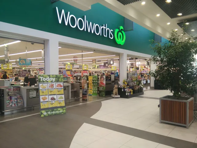 Woolworths Cranbourne North