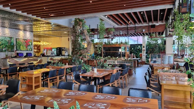 Raízes Restaurante e Pizzaria