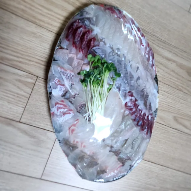 영지수산그물에걸린바다