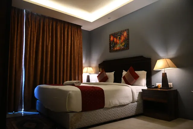 Hotel Port View (Free Airport Pickup or Drop)