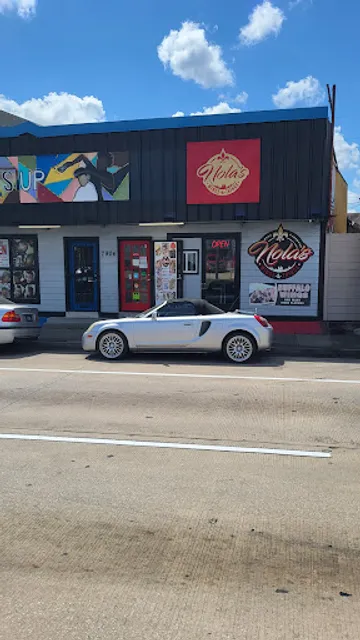 Nola's Wings and Things