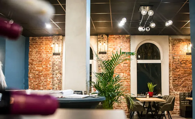 Athos · Steakhouse & Restaurant