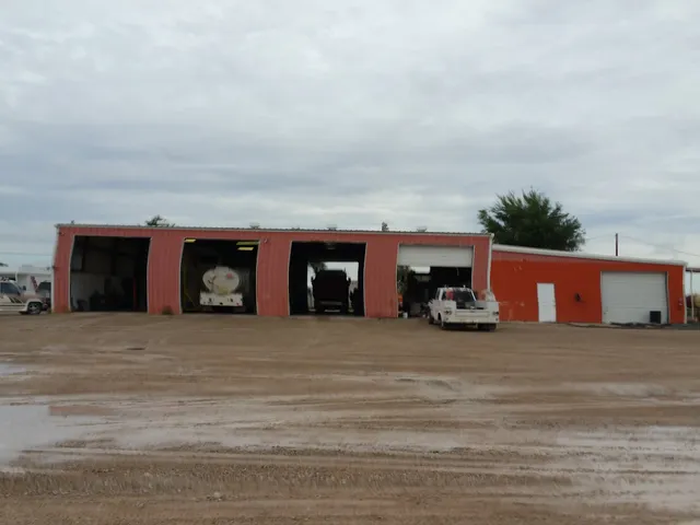 M & M Truck Center Inc