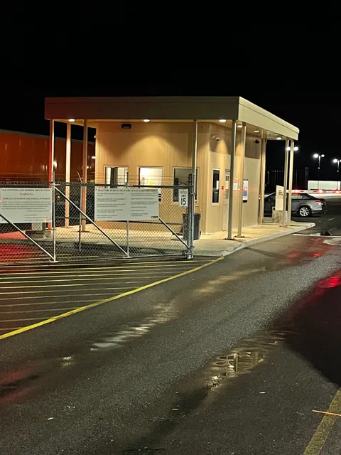 Tractor Supply Truck Gate