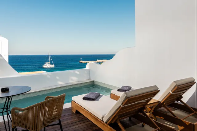 Avra Mykonos HOSPITALITY EXPERIENCE