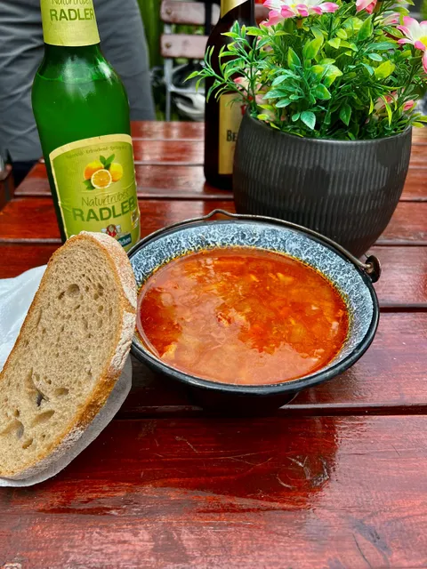 Spezialitätenhaus und Lángos Maxe