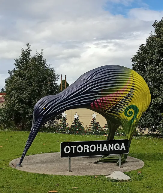 Kiwi Bird Sculpture