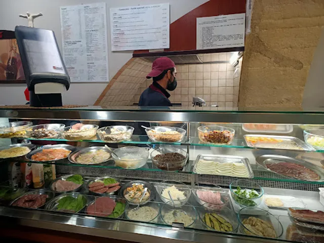 La Grotta Ragusa - True Sicilian Character