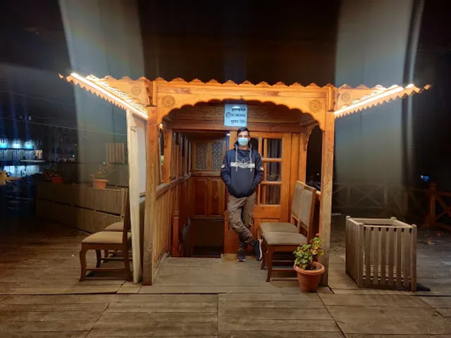 Kong Posh Restaurant