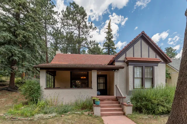 Cascade Escapes - Ramona Cottage at the foot of Pikes Peak
