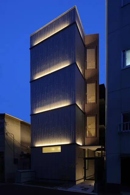 Koti Sopo Universal Bay 3 by Liaison