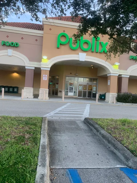 Shoppes at Andros Isle