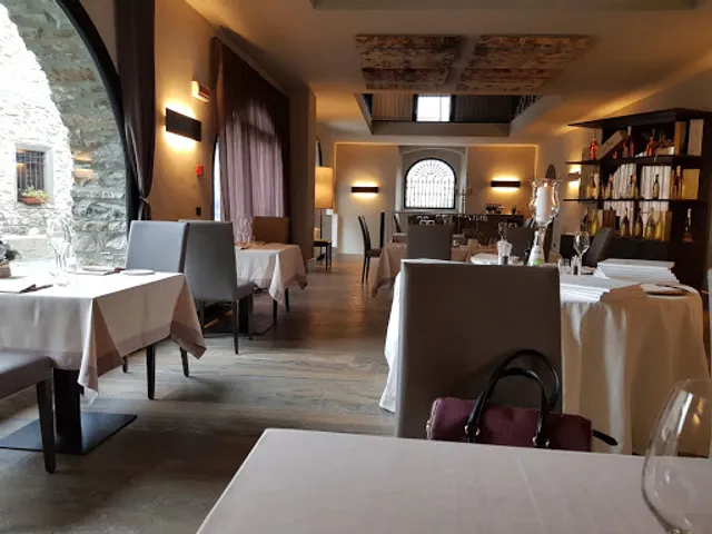Podere Castel Merlo Resort - Ristorante l'Etoile