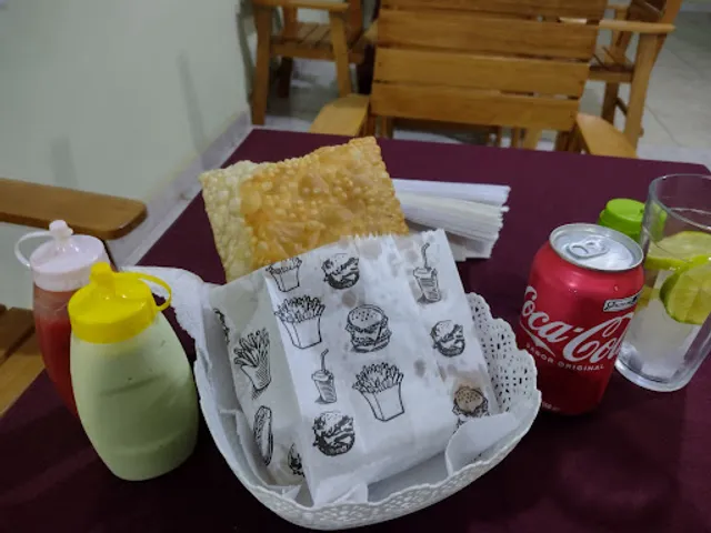 Lanchonete Pizzaria e Pastelaria COPO CHEIO