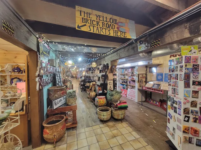 Fayetteville's Funky Flea Market